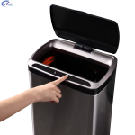 Coș de gunoi 50L Atomic Clean cu senzor – ABS rezistent, fabricat din oțel inoxidabil, deschidere fără atingere